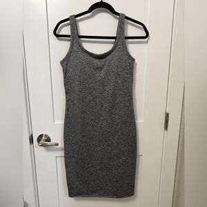 Vuori Halo Essential Dress, size Small, Heather grey